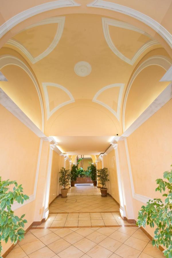 Ferienwohnung Jardin Des Muses - 2 Pieces - Parking Carre D'Or Menton Exterior foto